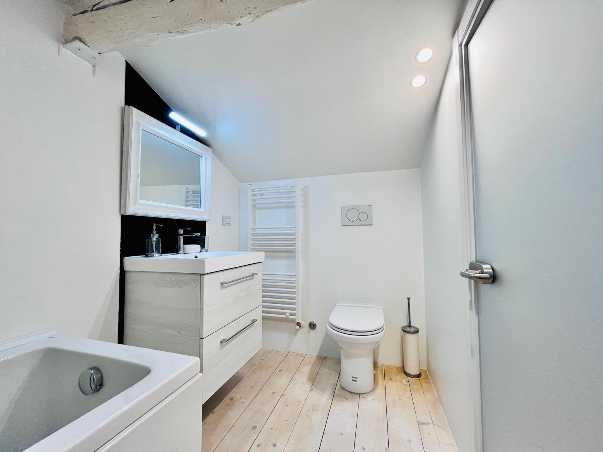 Riverside Loft Navigli - Spacious Two-Bedroom Apartment Milan Exterior photo