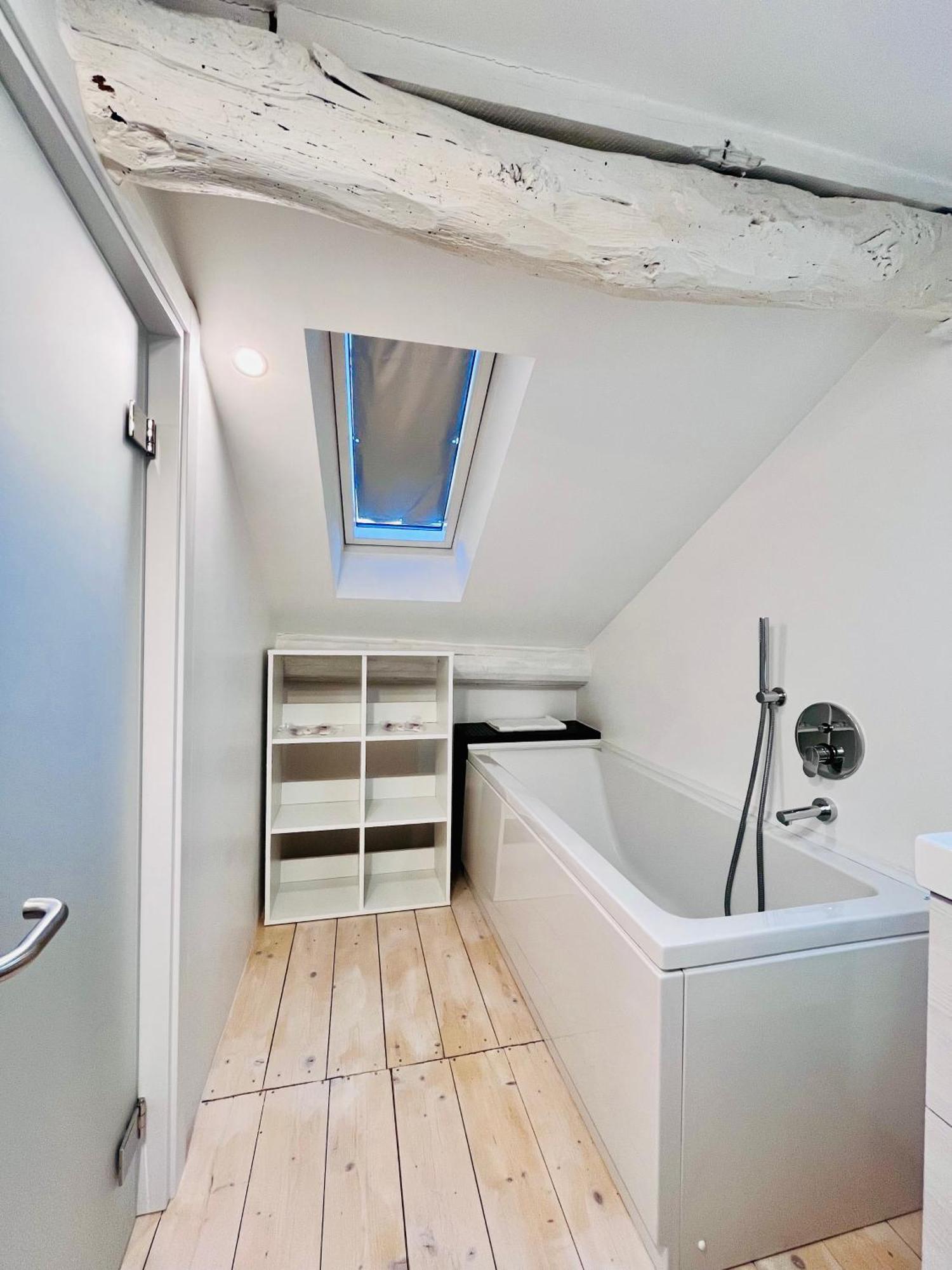 Riverside Loft Navigli - Spacious Two-Bedroom Apartment Milan Exterior photo